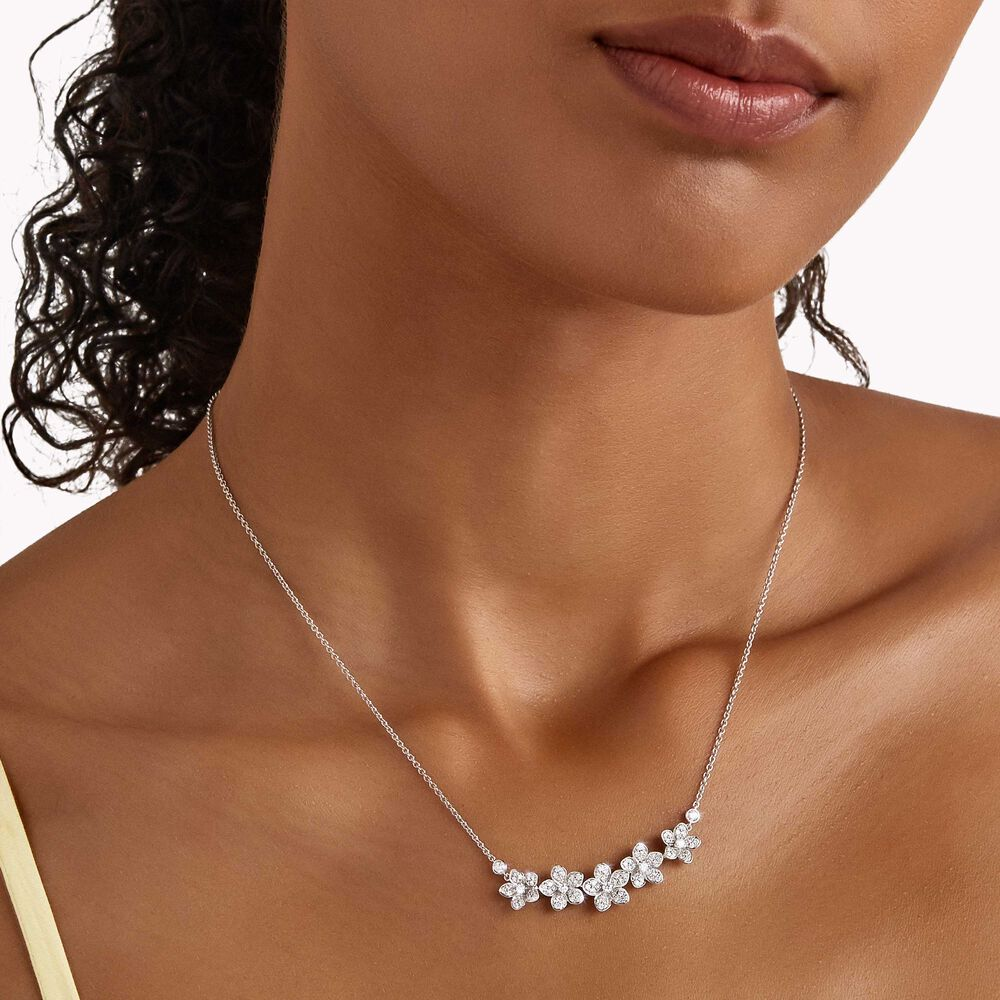 Wild Flower Diamond Line Pendant